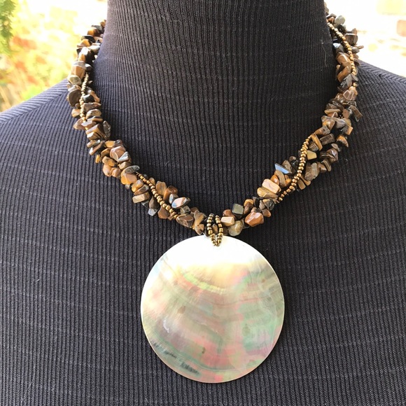 Vintage Jewelry - Tiger eye and shell necklace